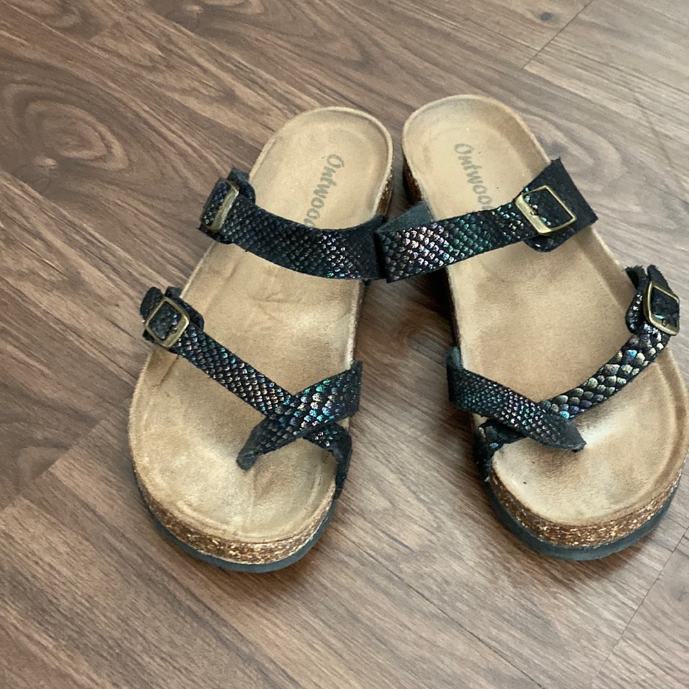 Women sandals